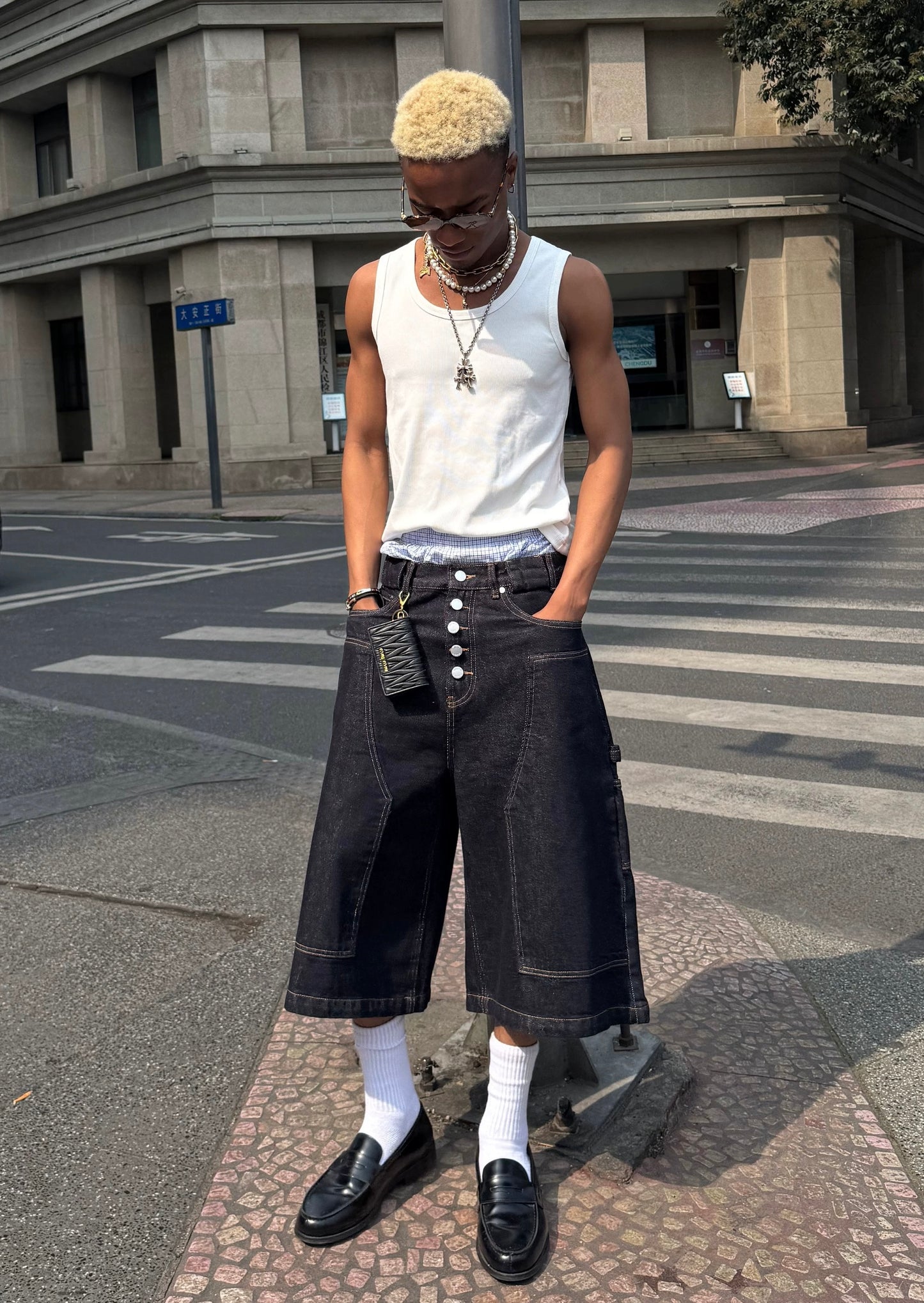 Sewn original cow washed denim short pants