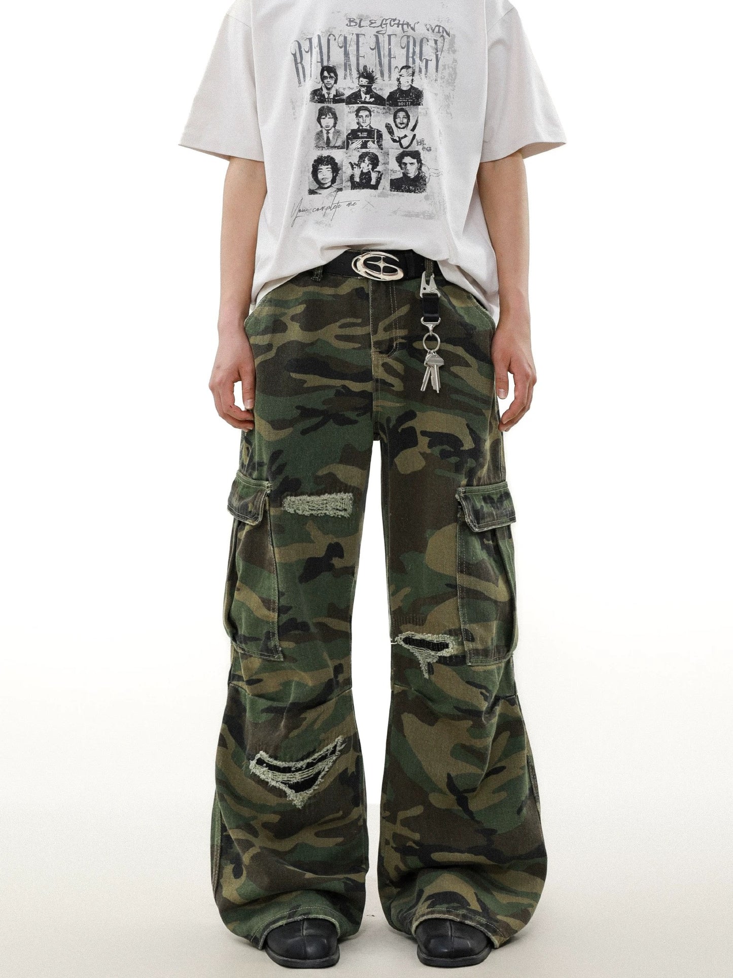 Camouflage worn design pants