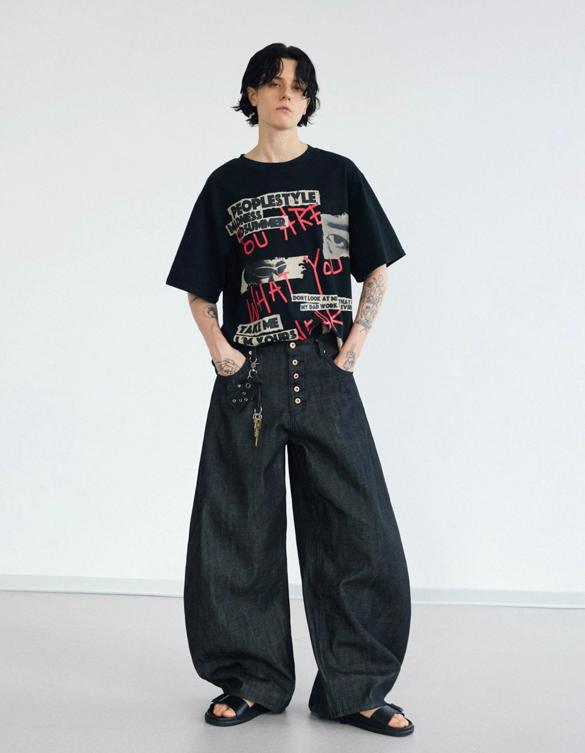 Creative original graffiti printed letters t-shirt