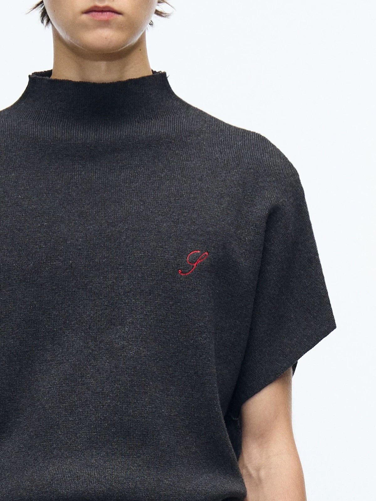 Cut wool fly high neck arc texture short sleeve