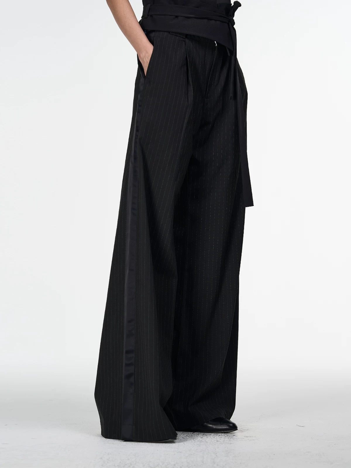 Smoking acetic acid ribbon stitching pants