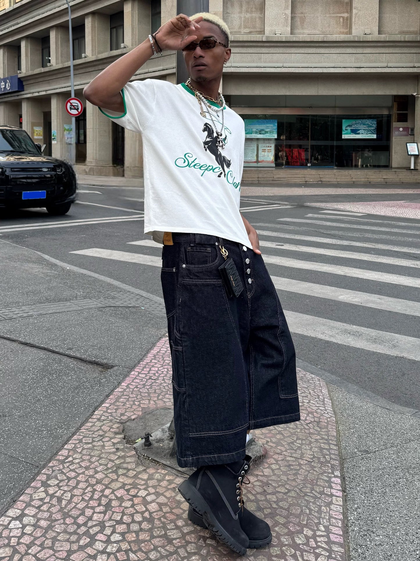 Horse rider embroidery green silhouette t-shirt
