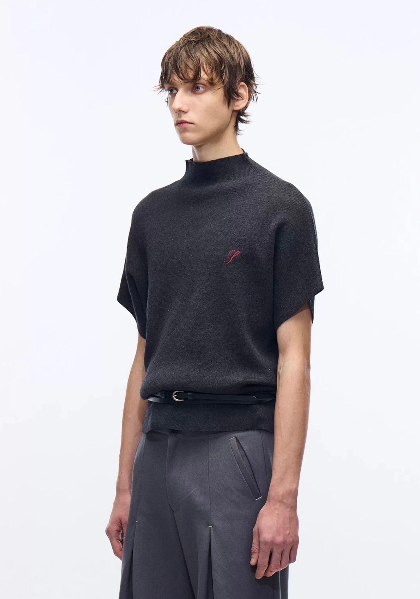 Cut wool fly high neck arc texture short sleeve