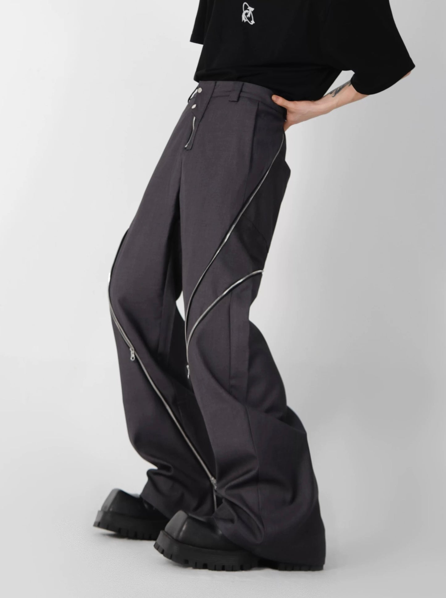 Zipper pull out straight pants