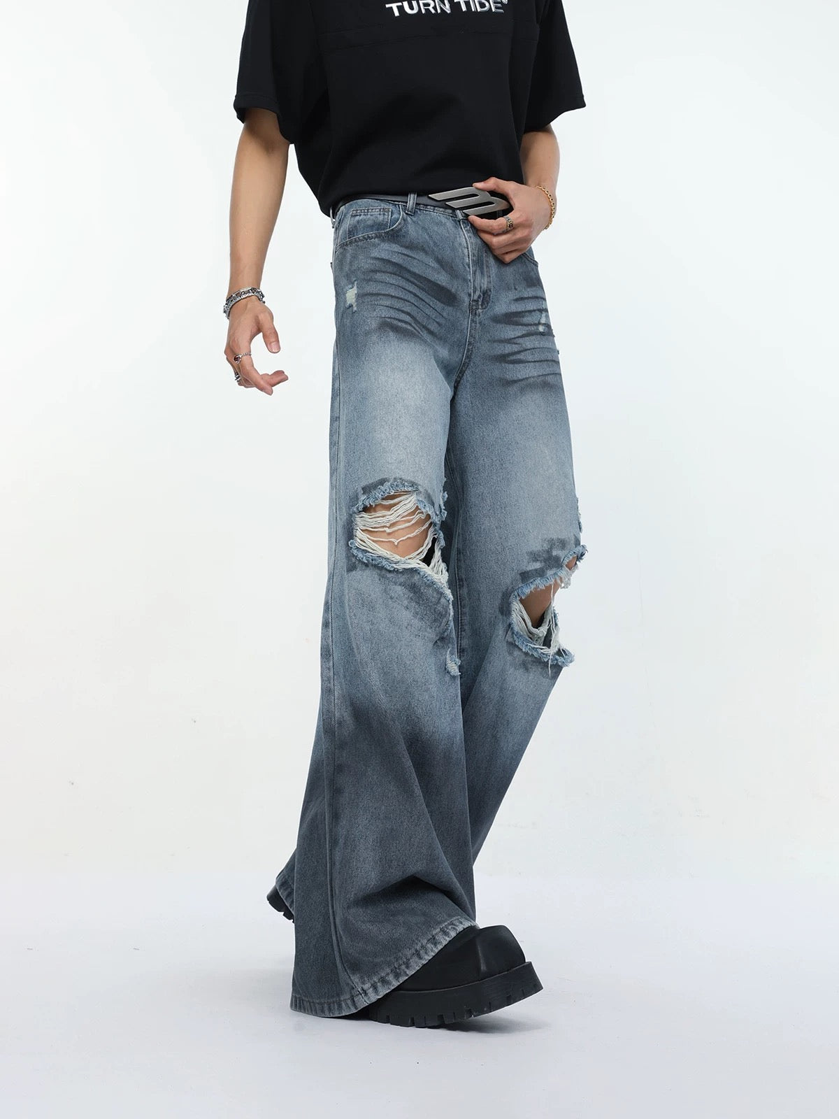 Vintage dirty ripped denim pants