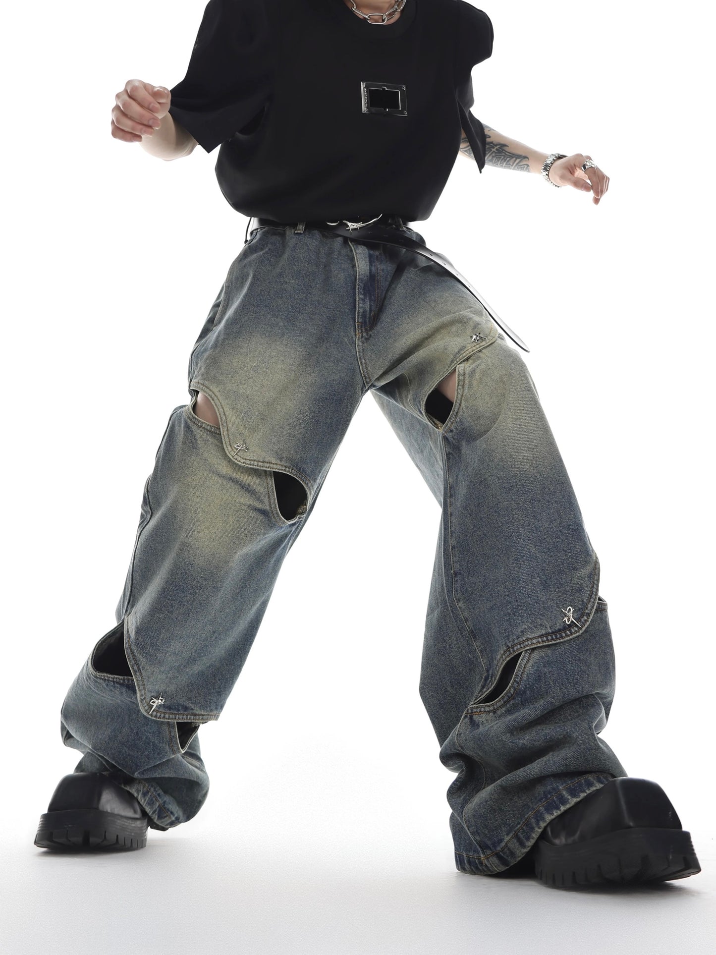 Blade cut design denim pants
