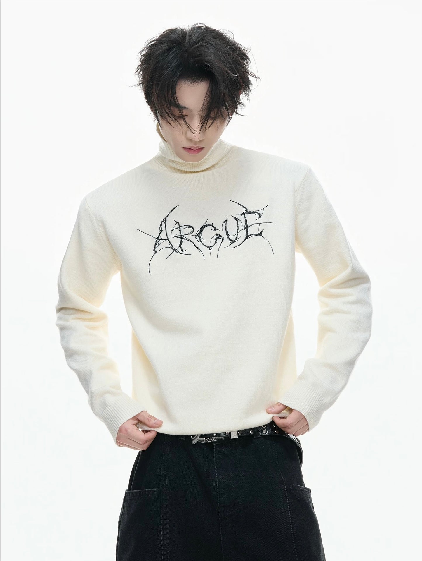 Argue typographic turtleneck mode sweater