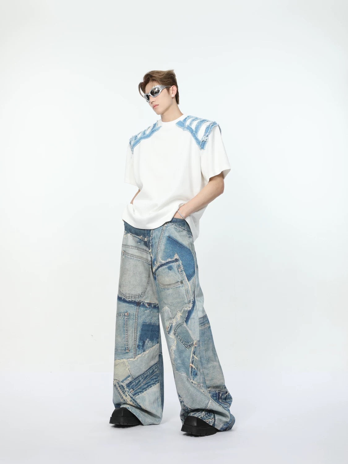 Fabric patched shoulder round neck t-shirt