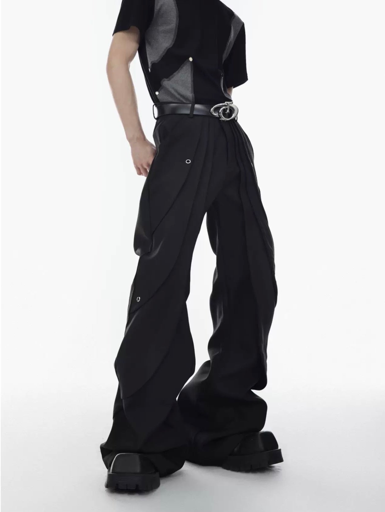 Hand split decomposed slim fit pants