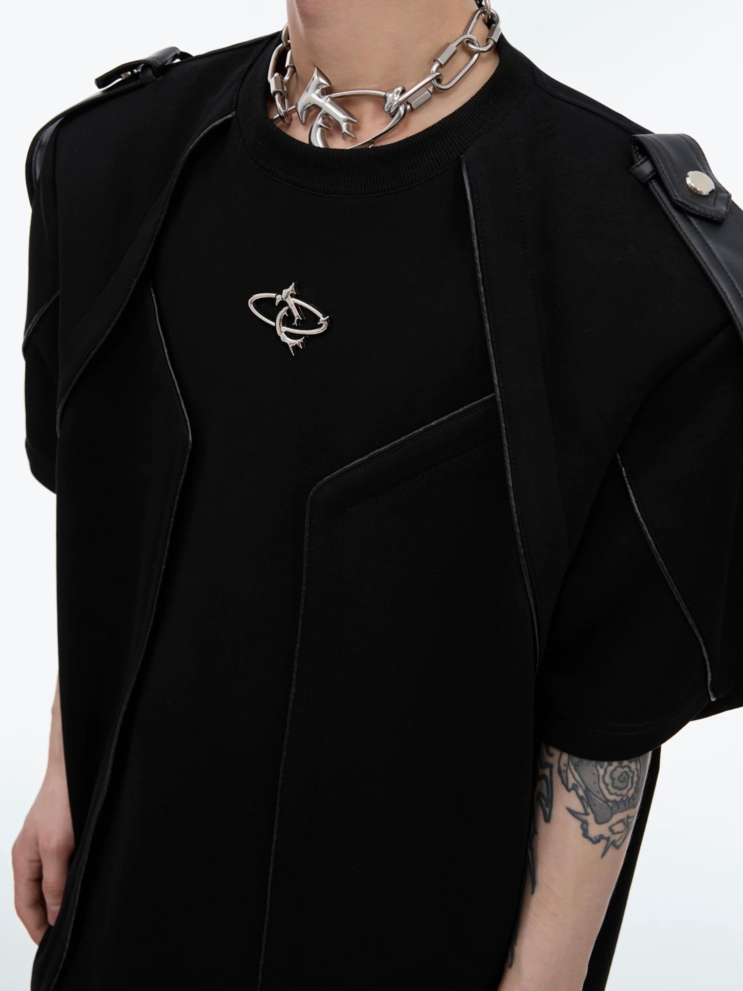 Heavy industry structured shoulder straps t-shirt