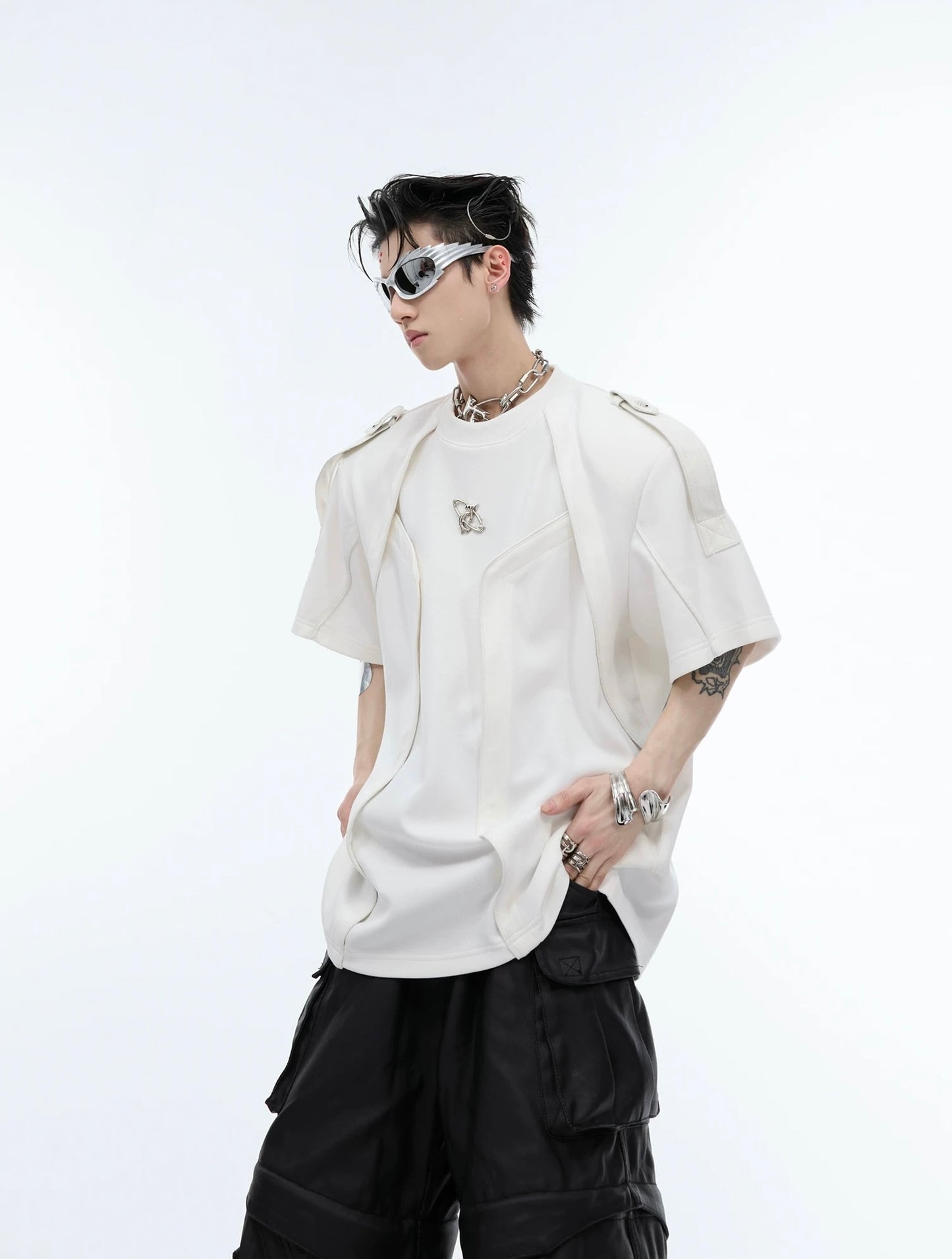 Heavy industry structured shoulder straps t-shirt