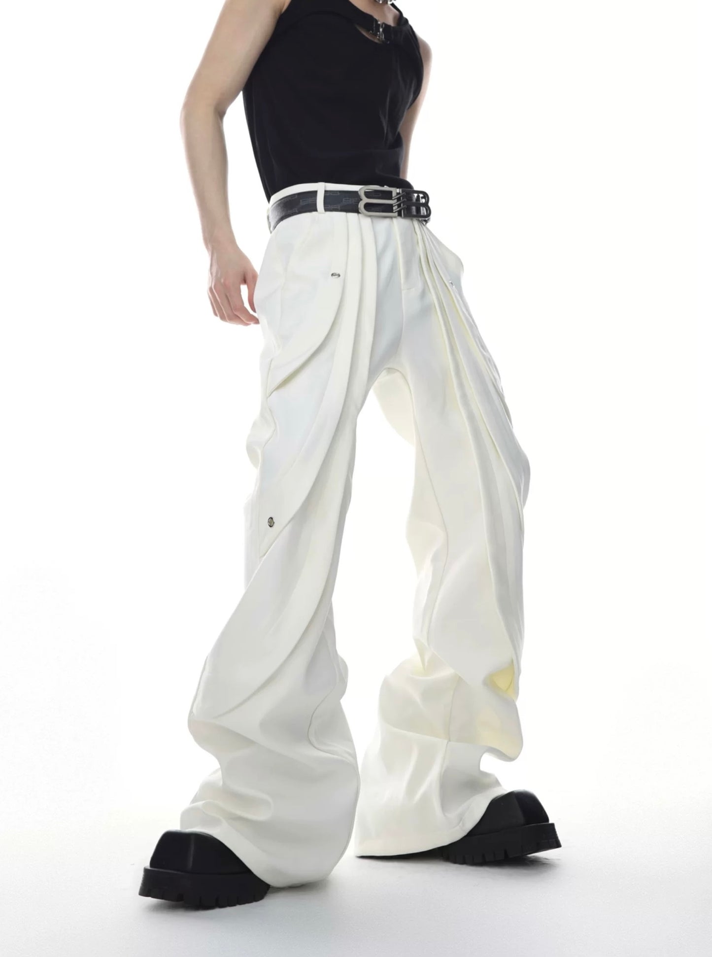 Hand split decomposed slim fit pants